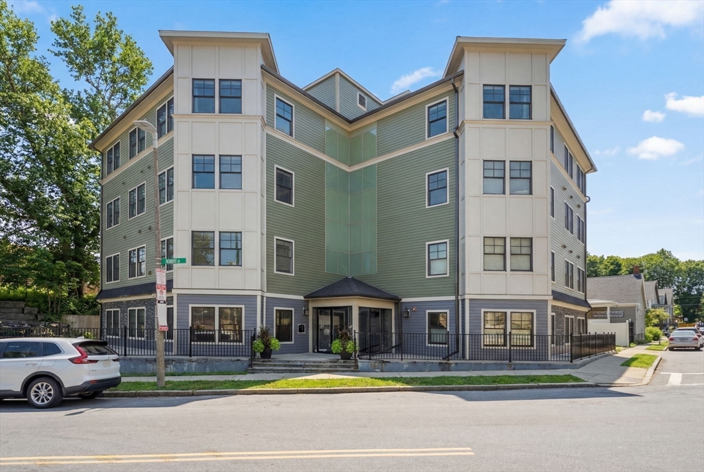 18 Robert Street, Unit 14 Boston, MA 02131 - Photo 23 of 24