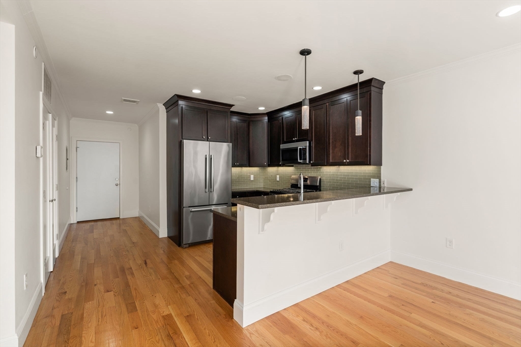 18 Robert Street, Unit 14 Boston, MA 02131 - Photo 6 of 24