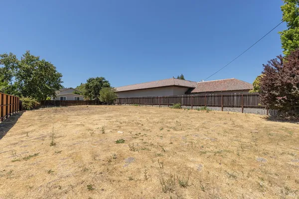 $425,000 | 673 2nd Street West, Sonoma, CA 95476