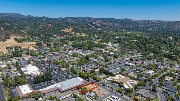 $425,000 | 673 2nd Street West, Sonoma, CA 95476