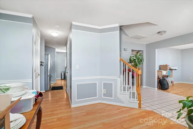 a view of livingroom with furniture and entryway