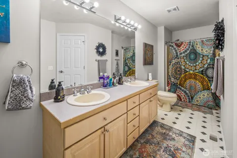 $1,295,000 | 32223 Northeast 88th Street, Carnation, WA 98014