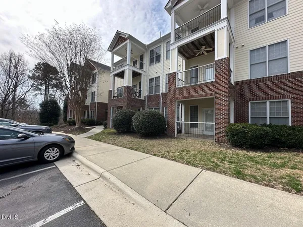 $1,250 | 900 Canenaugh Drive, Unit 305, Raleigh, NC 27604