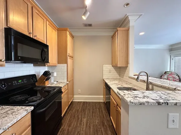 $1,250 | 900 Canenaugh Drive, Unit 305, Raleigh, NC 27604