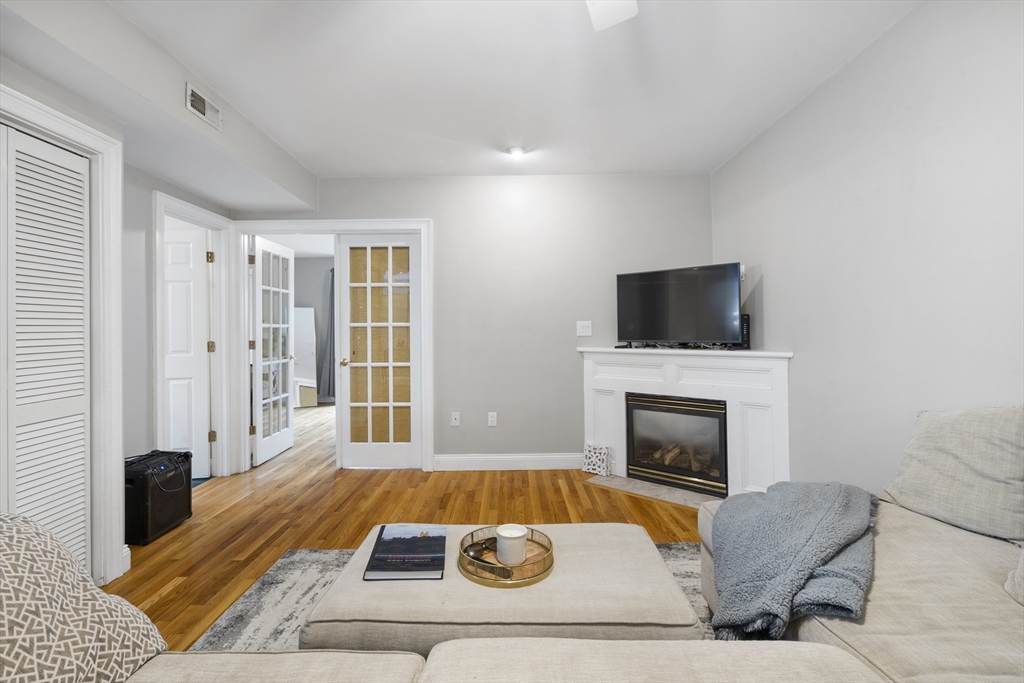 734 East 6th Street, Unit 3 Boston, MA 02127 - Photo 5 of 15