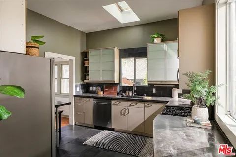 $1,595,000 | 2123 Branden Street, Los Angeles, CA 90026