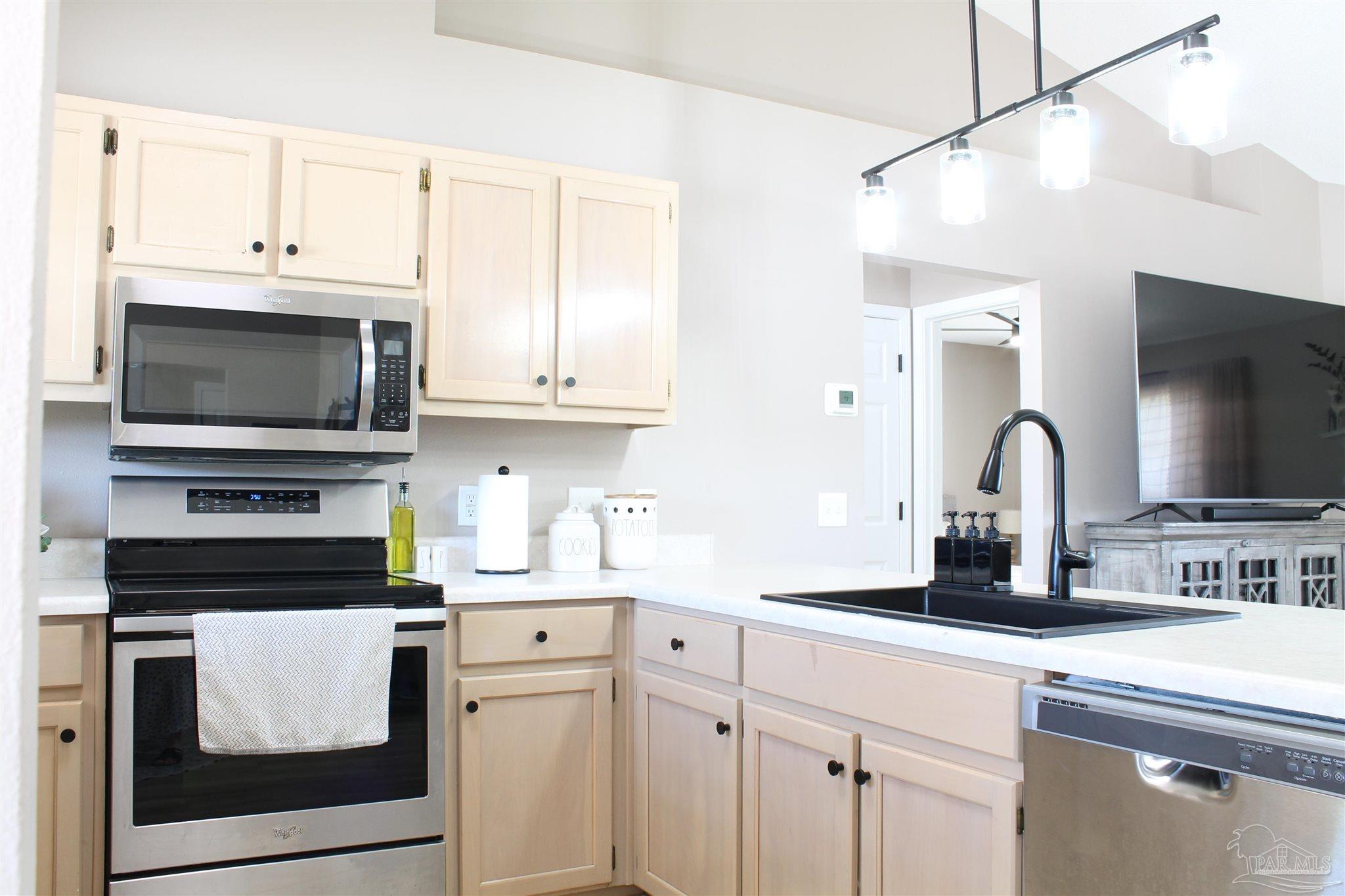 4245 Frasier Lane Pace, FL 32571 - Photo 16 of 31