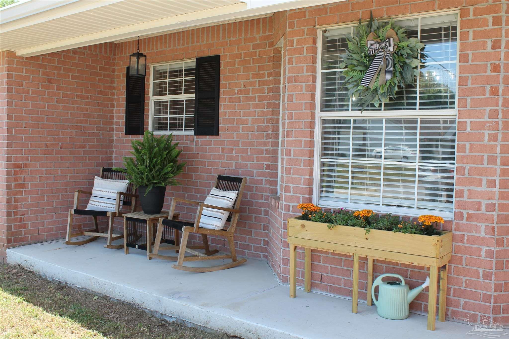 4245 Frasier Lane Pace, FL 32571 - Photo 2 of 31