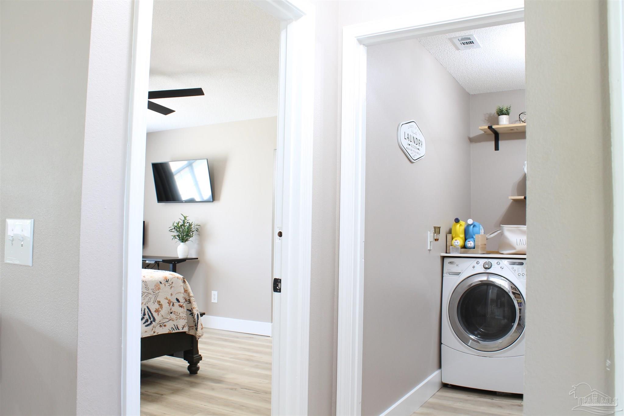 4245 Frasier Lane Pace, FL 32571 - Photo 6 of 31