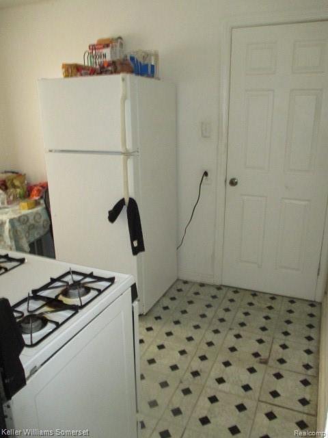 15145 Evergreen Road Detroit, MI 48223 - Photo 18 of 41