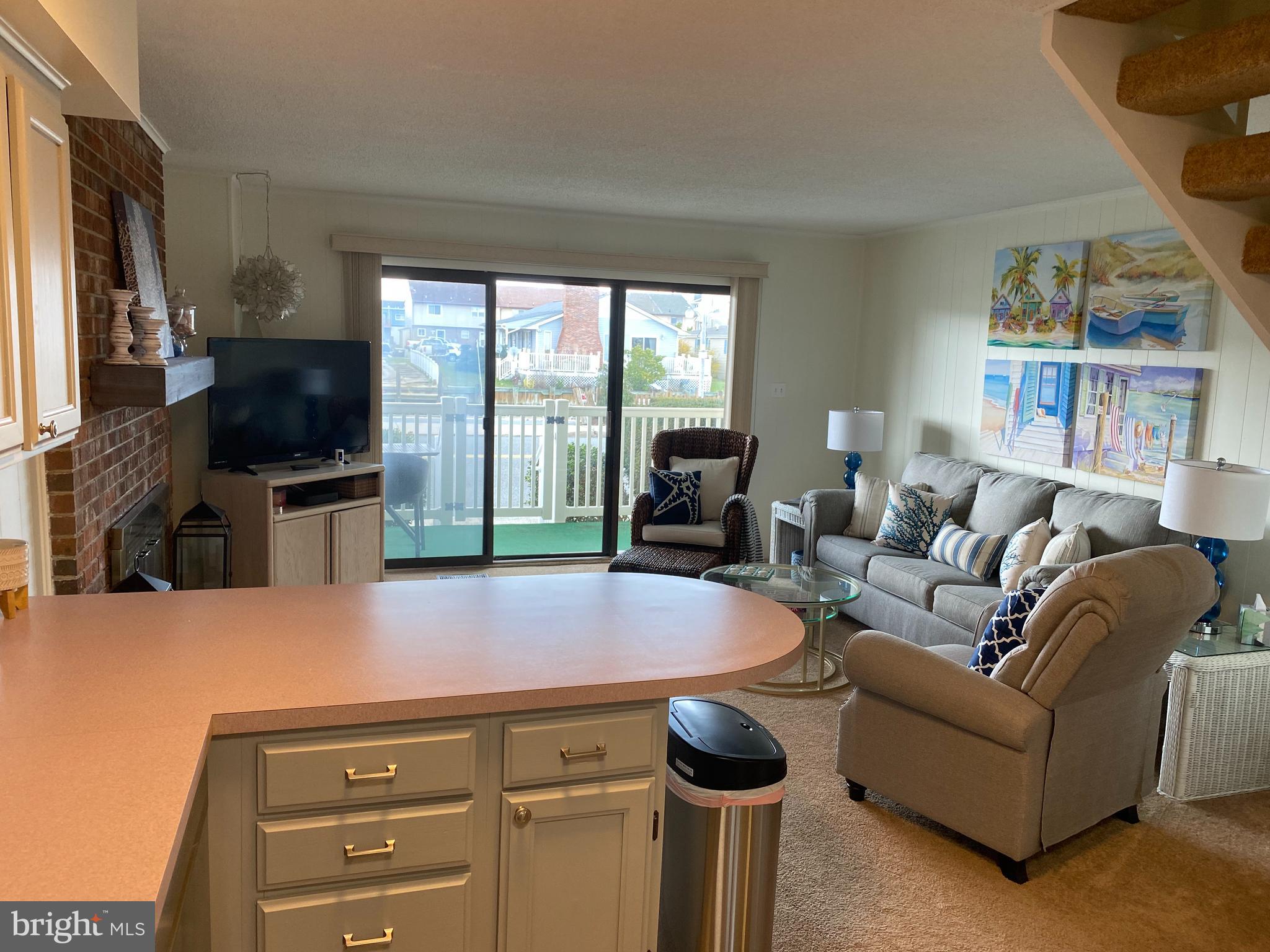 701 Rusty Anchor Road, Unit 15 Ocean City, MD 21842 - Photo 9 of 33 Living room