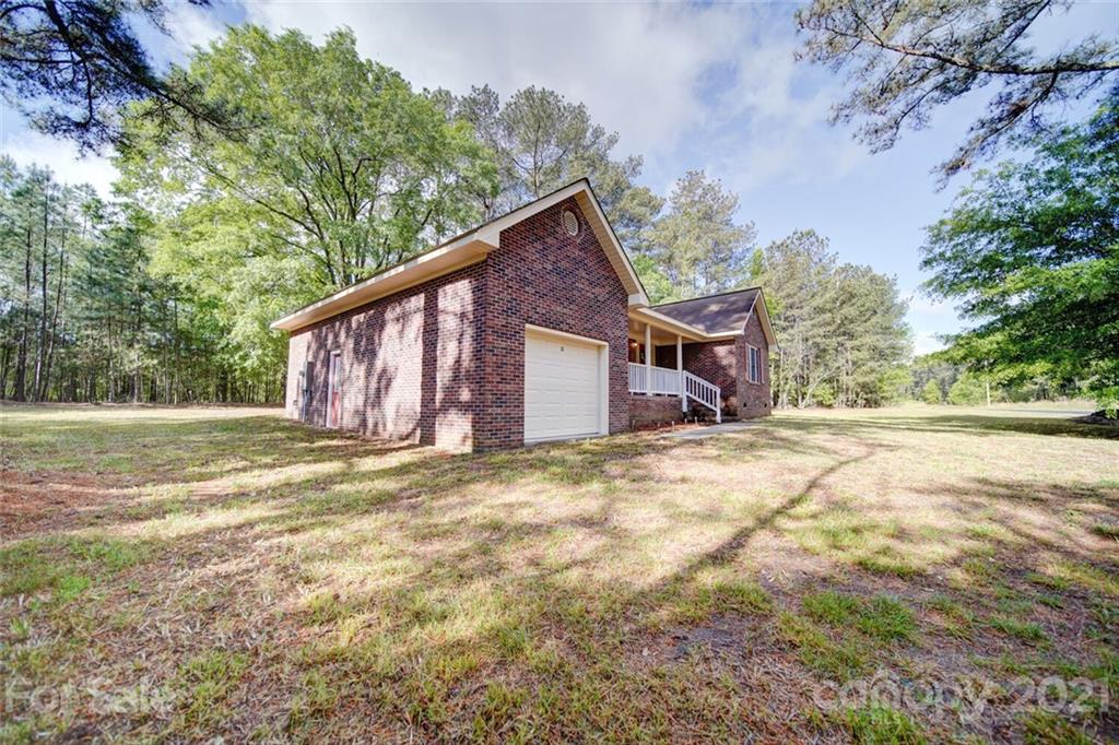 672 Clemmons Road Wadesboro, NC 28170 - Photo 4 of 48 Gallery Image 4