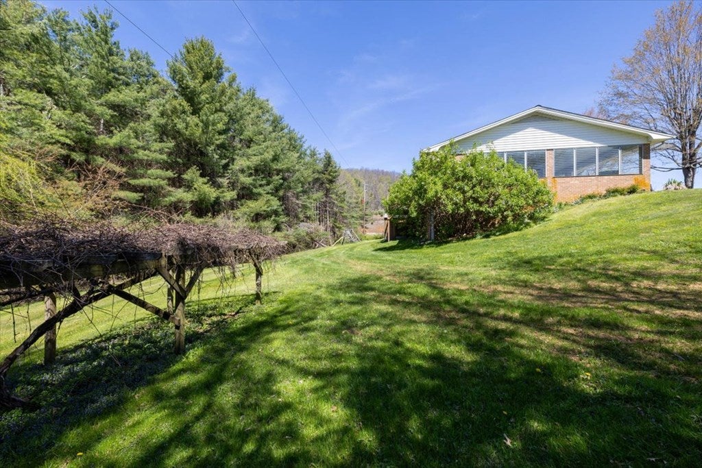 90 Terry's Mill Road Laurel Fork, VA 24352 - Photo 30 of 37 Gallery Image 30