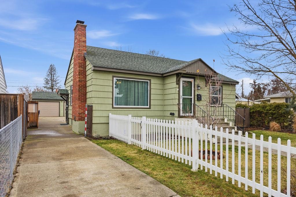 5407 North Madison Street Spokane, WA 99205 - Photo 2 of 37