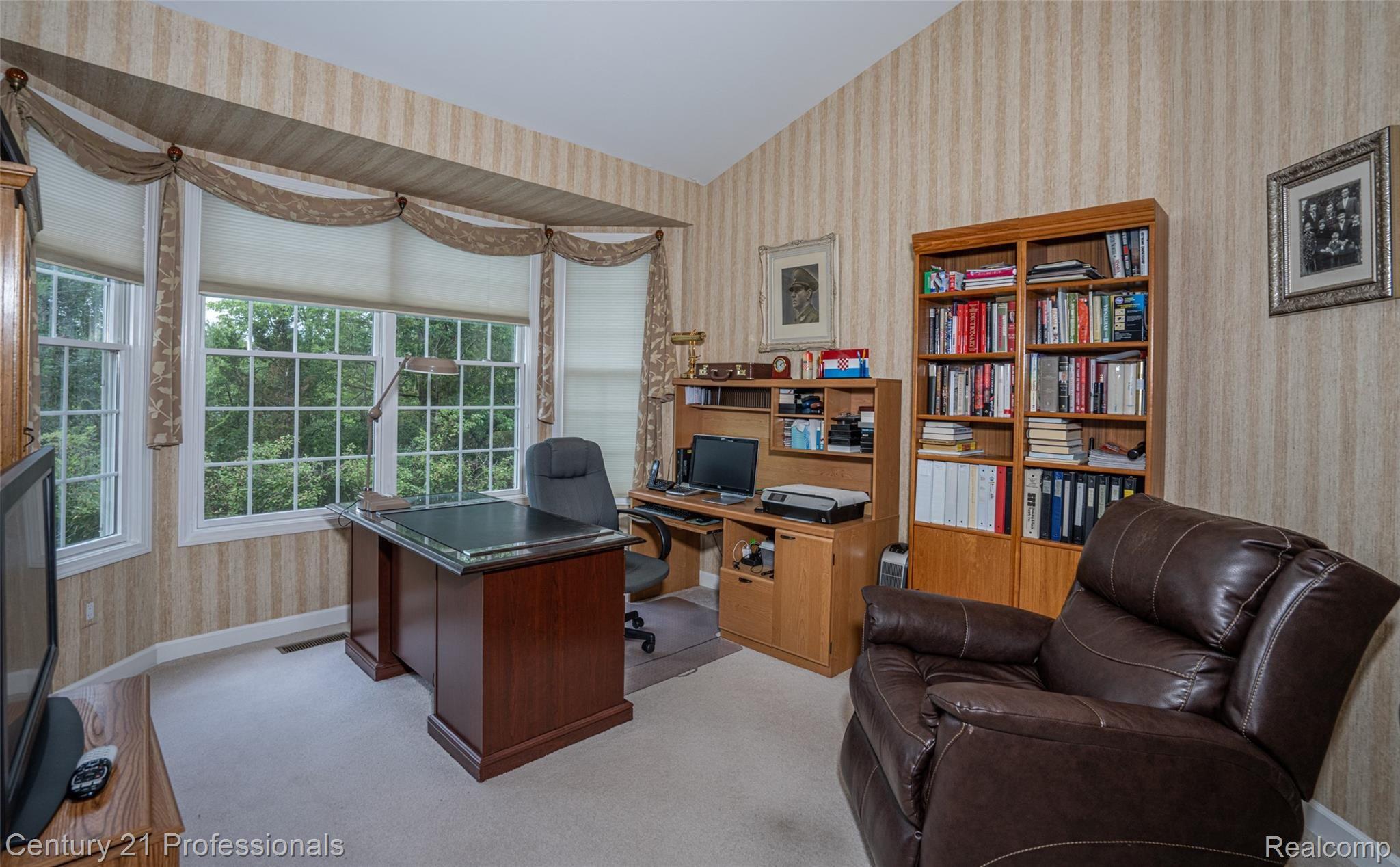 5076 Belmonte Drive, Unit 2 Rochester, MI 48306 - Photo 15 of 68 5076 Bellmonte Dr (19).jpg