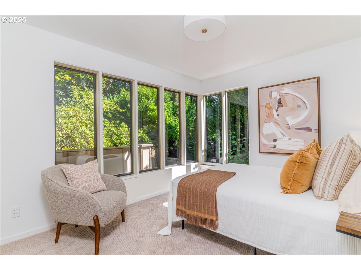 589 Ridgeway Road Lake Oswego, OR 97034 - Photo 19 of 41 Gallery Image 19