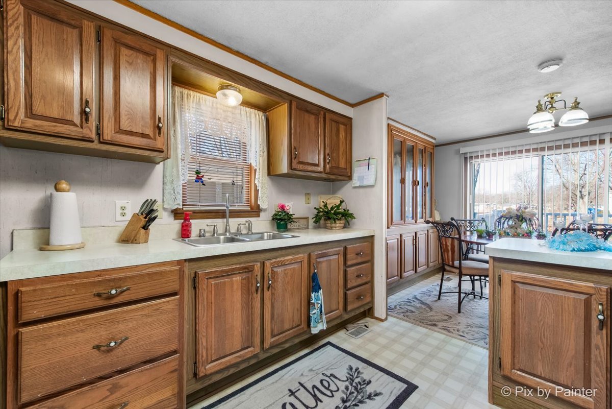 232 Bayview Road Elgin, IL 60123 - Photo 13 of 33