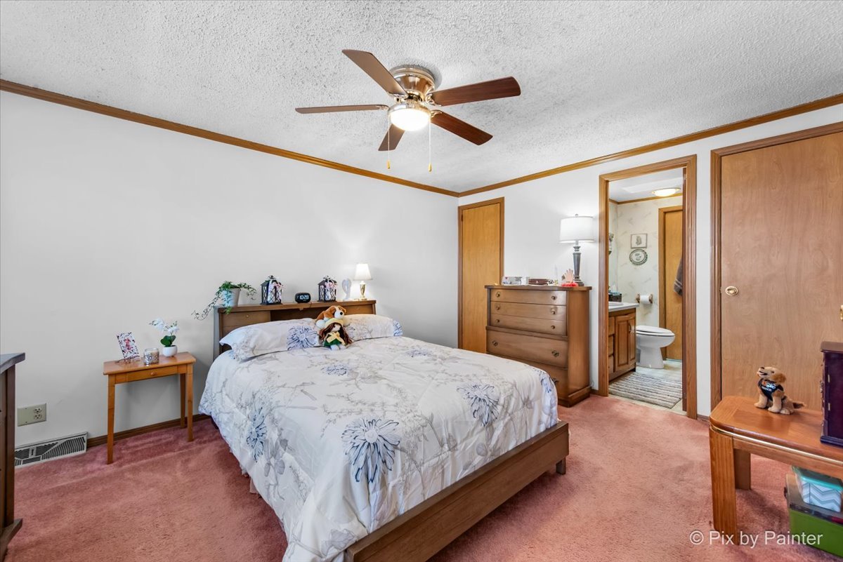 232 Bayview Road Elgin, IL 60123 - Photo 15 of 33