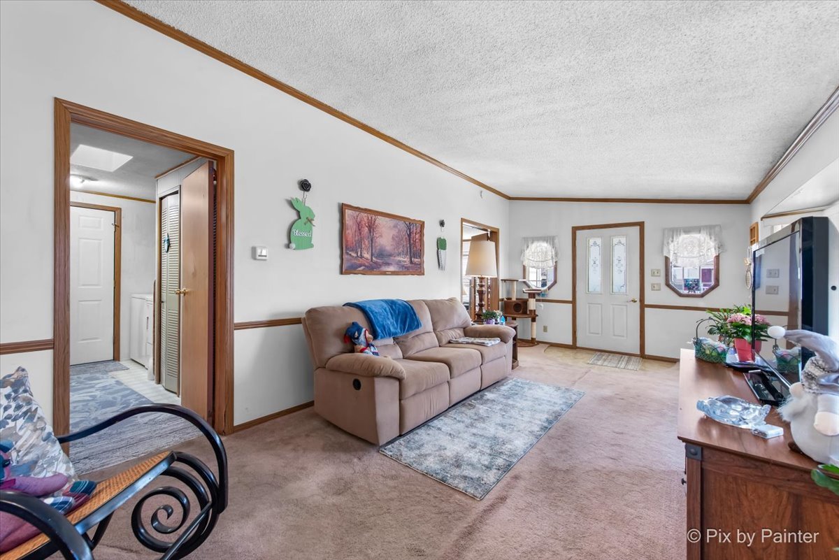 232 Bayview Road Elgin, IL 60123 - Photo 5 of 33