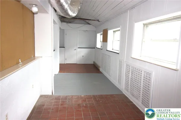 a bathroom with a tub