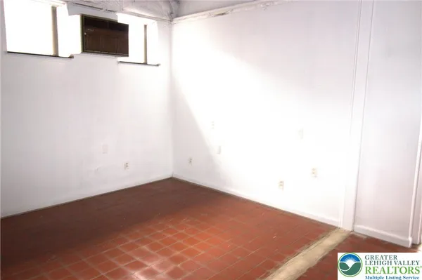 $174,500 | 1020 Currant Street, Catasauqua, PA 18032