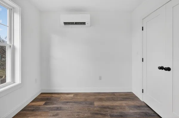 $2,500 | 371 Cabot Street, Unit 201, Beverly, MA 01915