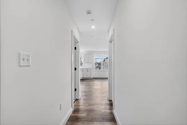 $2,500 | 371 Cabot Street, Unit 201, Beverly, MA 01915