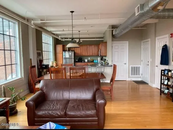 $1,950 | 4 Sheridan Avenue, Unit 5A, Albany, NY 12210