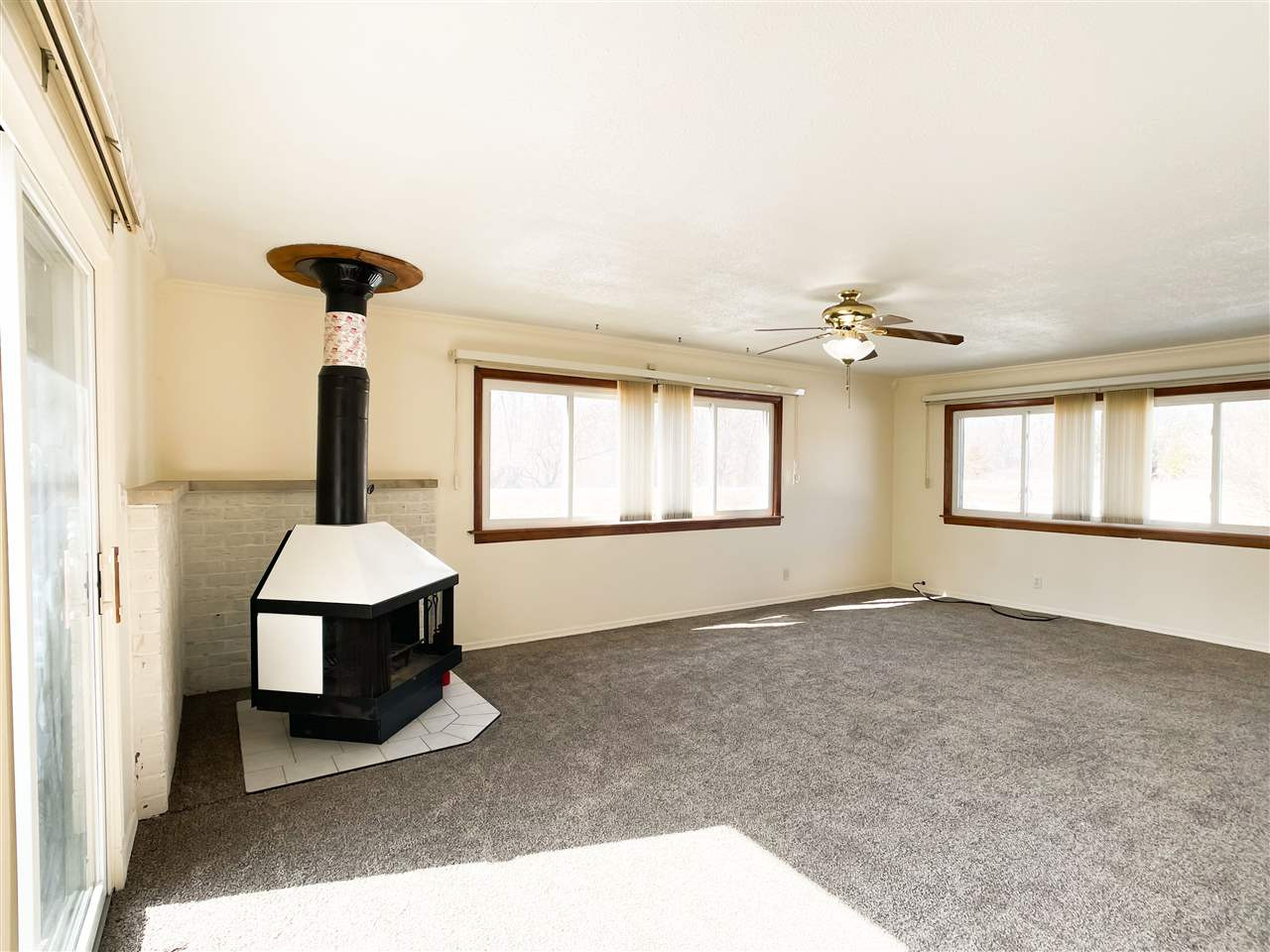 4455 Blackman Road Jackson, MI 49201 - Photo 4 of 16 Photo 4