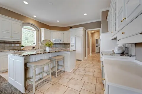 $1,195,000 | 16890 Meadow Lane, Loch Lloyd, MO 64012