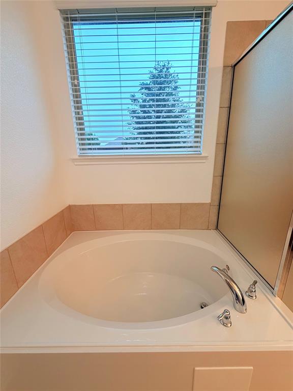 305 Rustic Oak Lane McKinney, TX 75072 - Photo 10 of 18