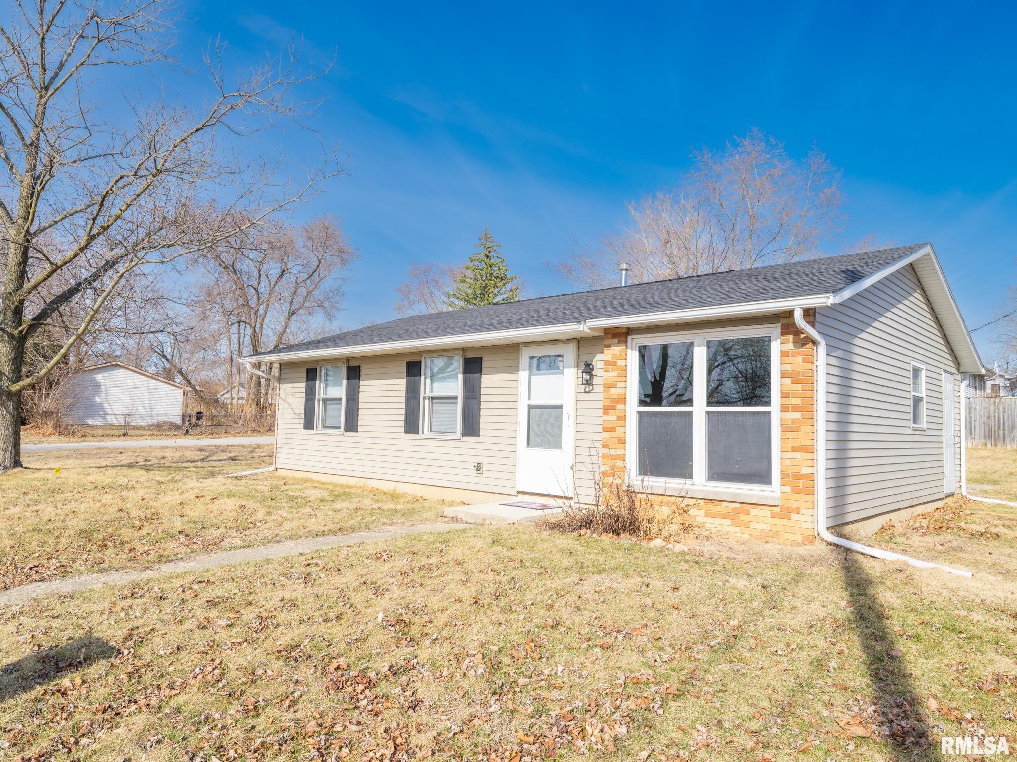 502 Briargate Road Washington, IL 61571 - Photo 2 of 36 Gallery Image 2