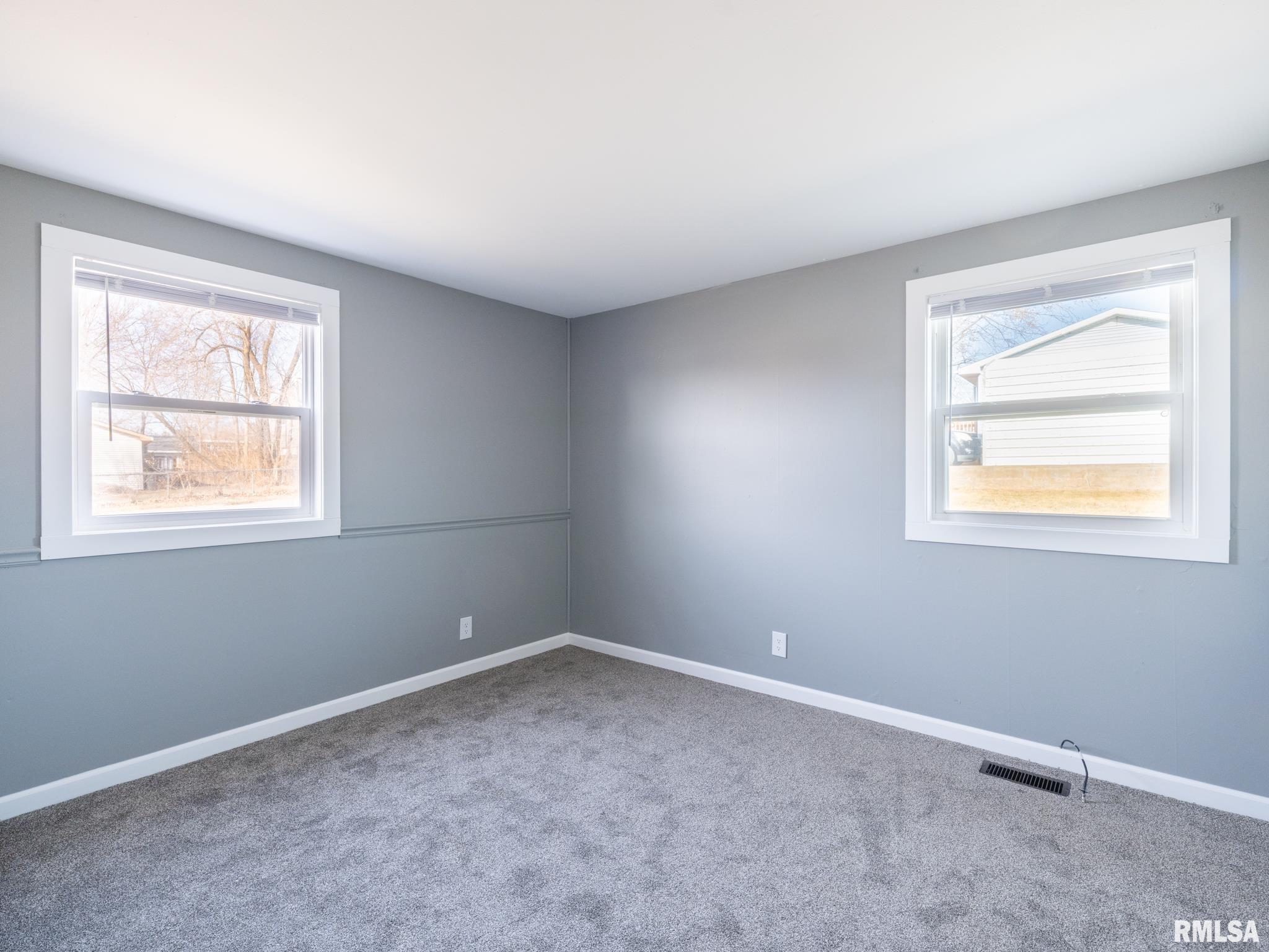 502 Briargate Road Washington, IL 61571 - Photo 21 of 36 Gallery Image 21