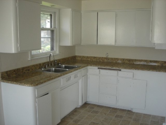 1212 North Elton Road Spokane Valley, WA 99212 - Photo 3 of 8