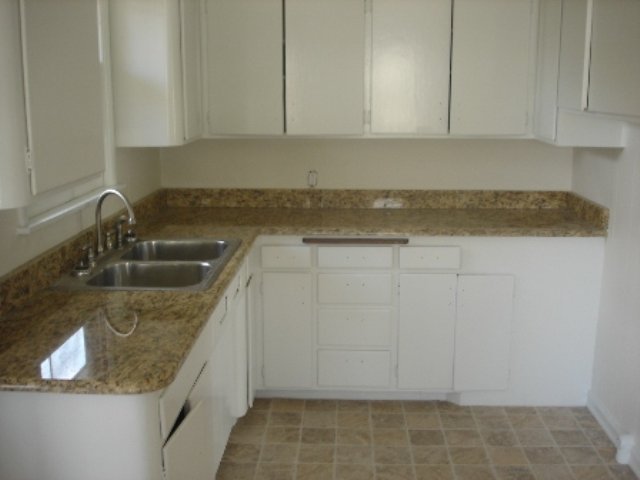 1212 North Elton Road Spokane Valley, WA 99212 - Photo 4 of 8