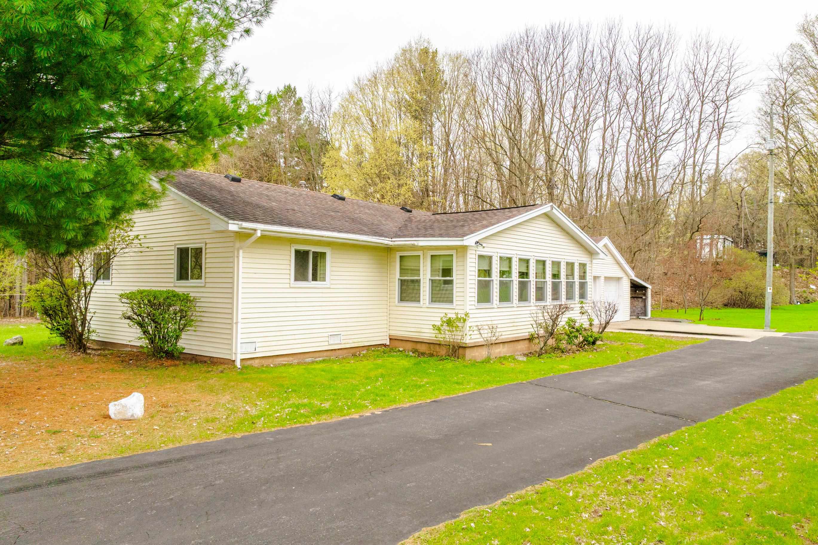4935 East Boardman Road South Boardman, MI 49680 - Photo 2 of 37