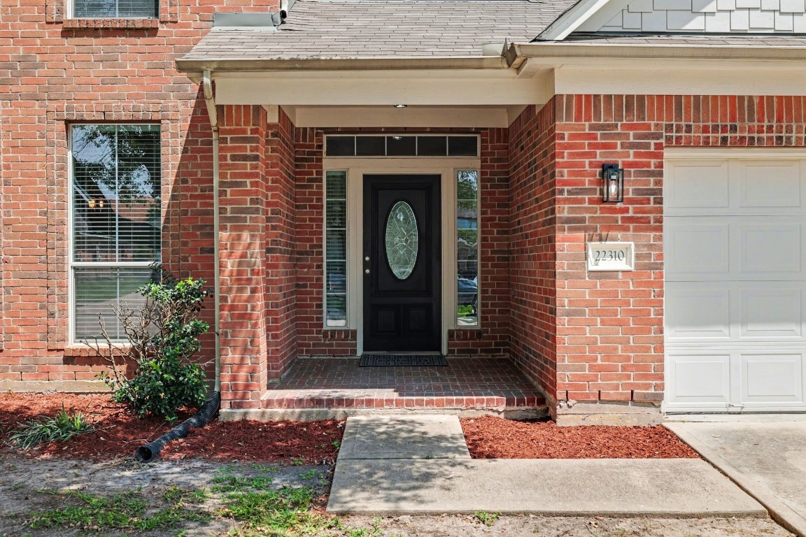 22310 Lamaster Lane Spring, TX 77373 - Photo 4 of 48 Covered front patio.