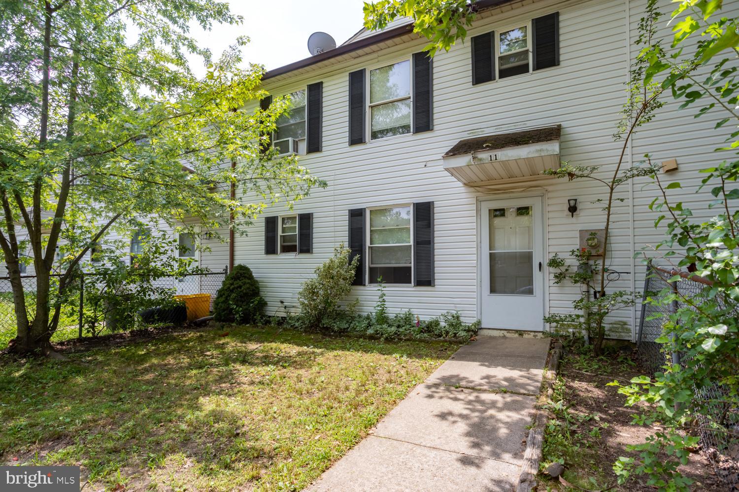 11 Yorkshire Road Sicklerville, NJ 08081 - Photo 1 of 10 Gallery Image 1
