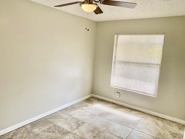 $2,200 | 6194 Seven Springs Boulevard, Greenacres, FL 33463