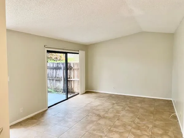 $2,200 | 6194 Seven Springs Boulevard, Greenacres, FL 33463