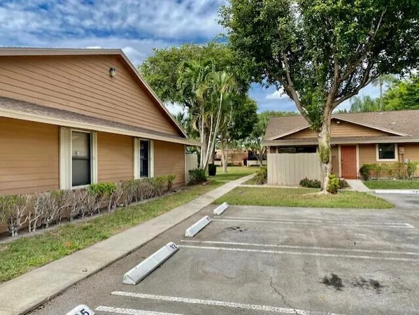 $2,200 | 6194 Seven Springs Boulevard, Greenacres, FL 33463