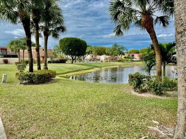 $2,200 | 6194 Seven Springs Boulevard, Greenacres, FL 33463