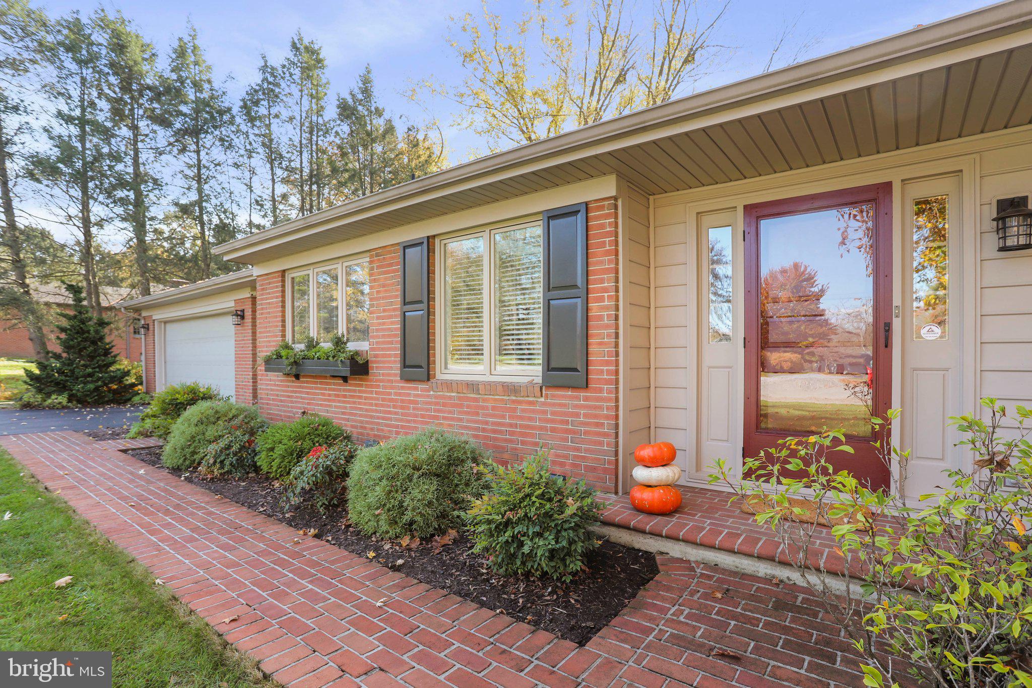 19613 Meadowbrook Road Hagerstown, MD 21742 - Photo 3 of 68 Gallery Image 3