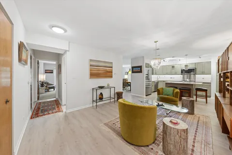 $369,000 | 441 North Park Boulevard, Unit 4I, Glen Ellyn, IL 60137