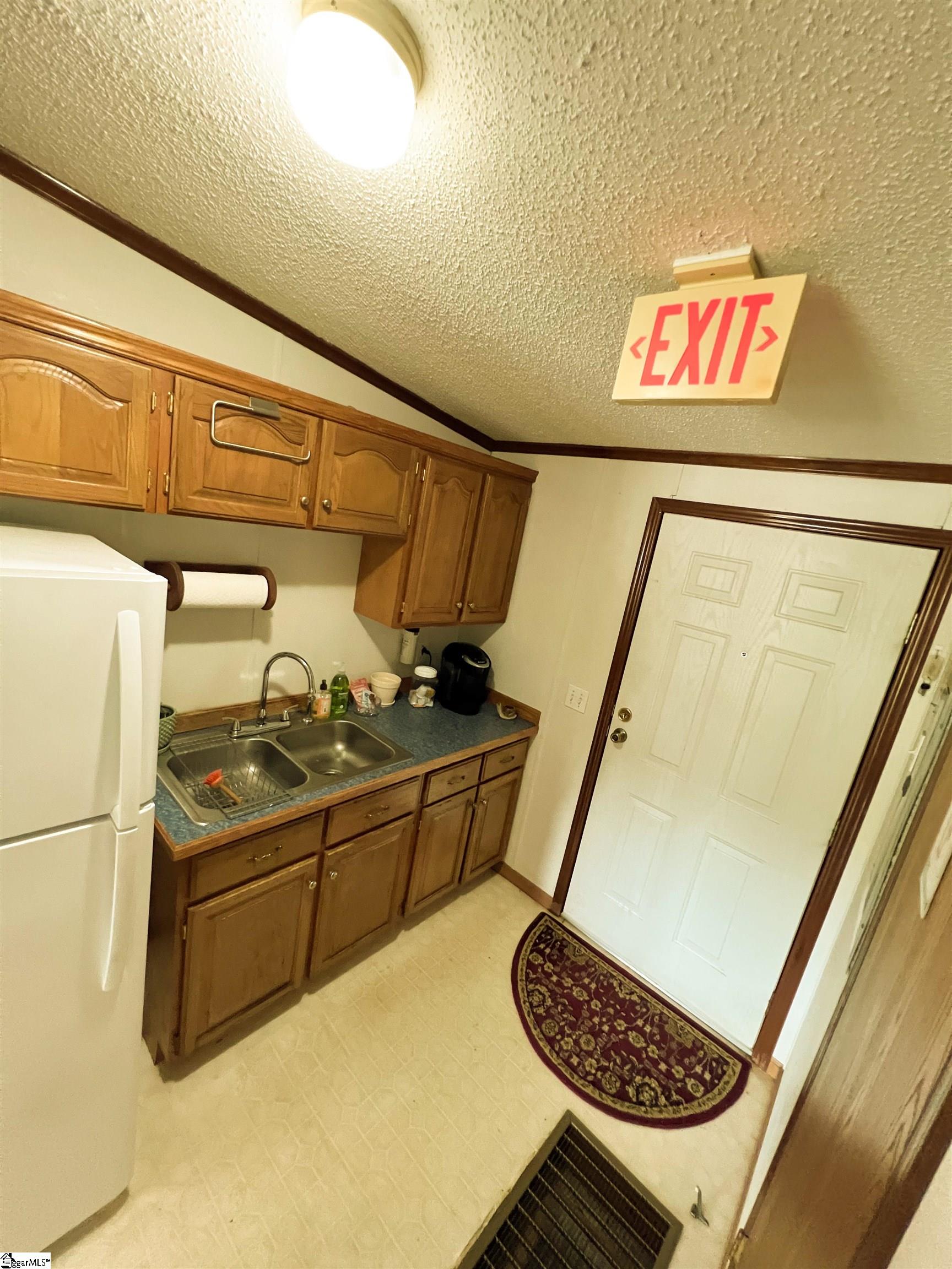 607 Black Snake Road Easley, SC 29640 - Photo 13 of 17