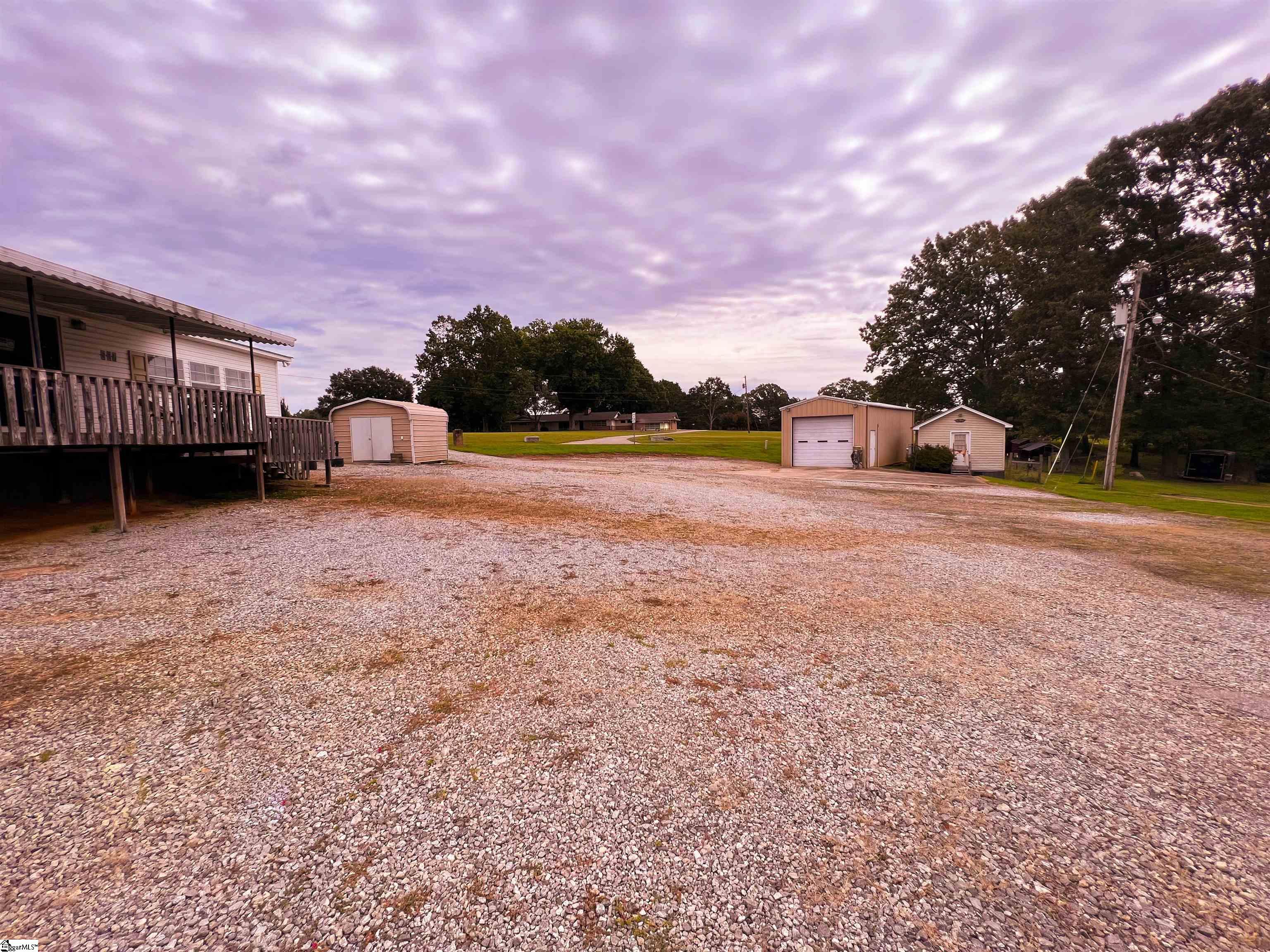607 Black Snake Road Easley, SC 29640 - Photo 3 of 17