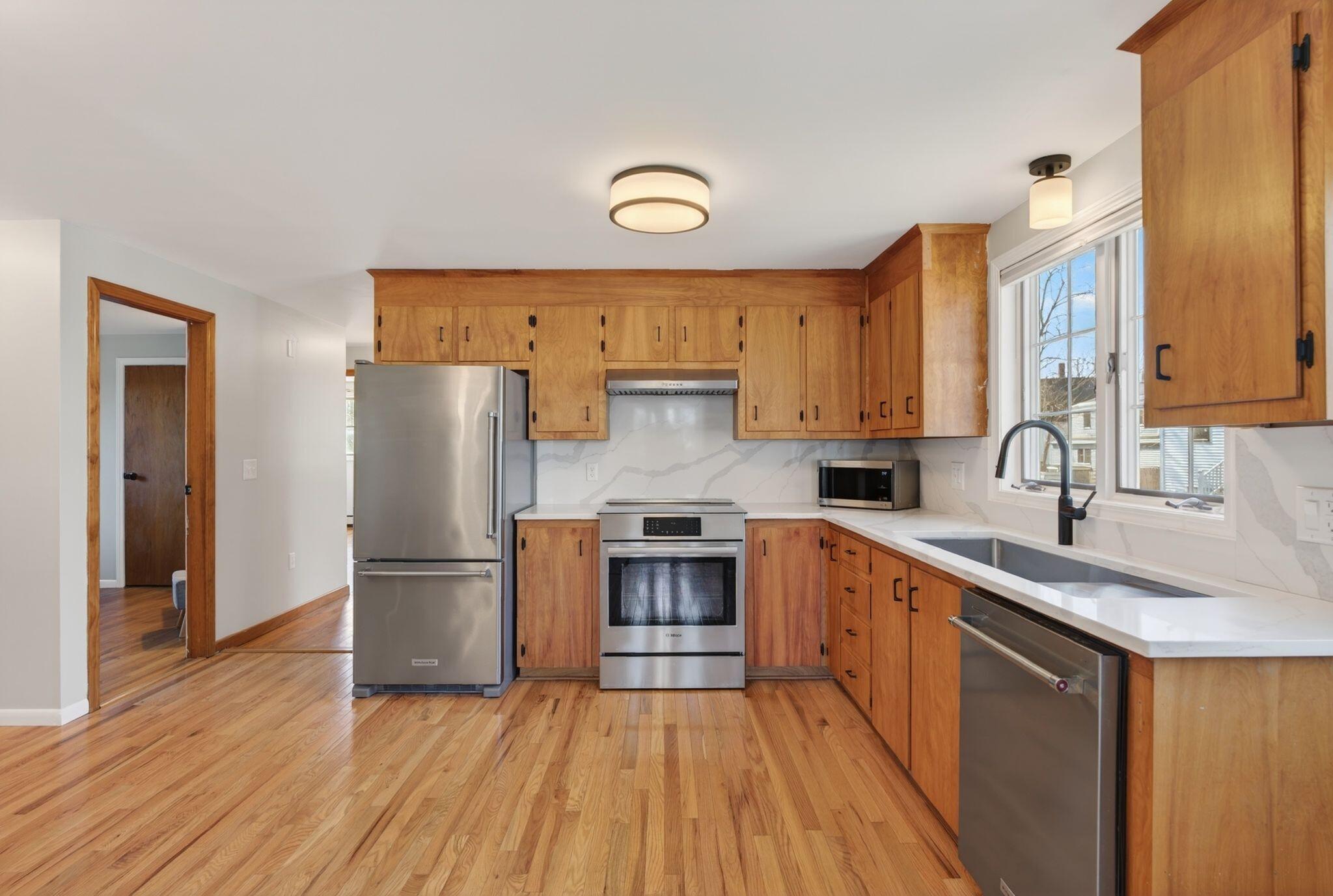 81 Prince Street Westbrook, ME 04092 - Photo 8 of 23 16_DSC00906