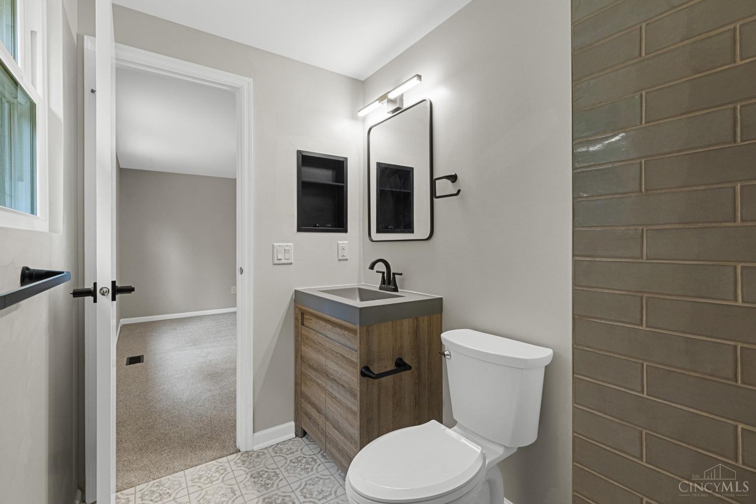 2618 Hunt Road Reading, OH 45236 - Photo 21 of 34 Gallery Image 21
