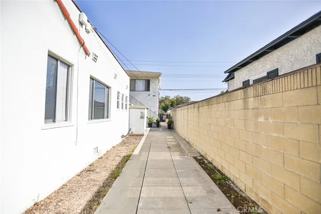 $1,300,000 | 3370 Lemon Avenue, Signal Hill, CA 90755
