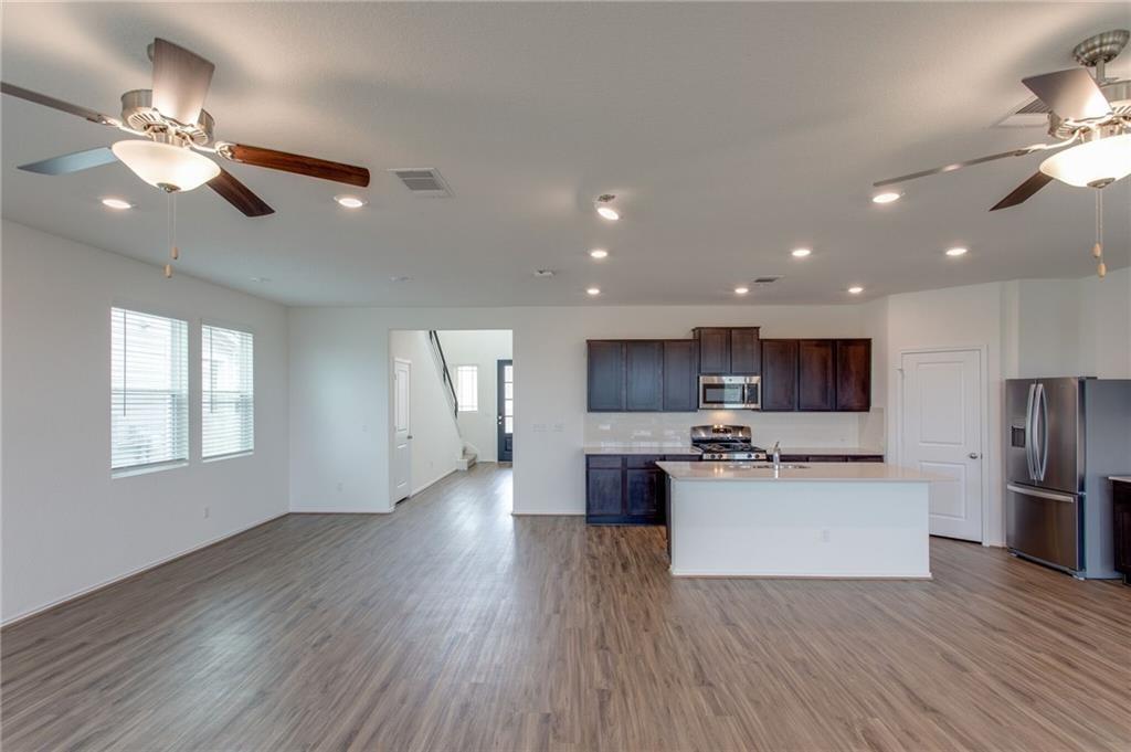224 Montauk Loop Georgetown, TX 78628 - Photo 8 of 33